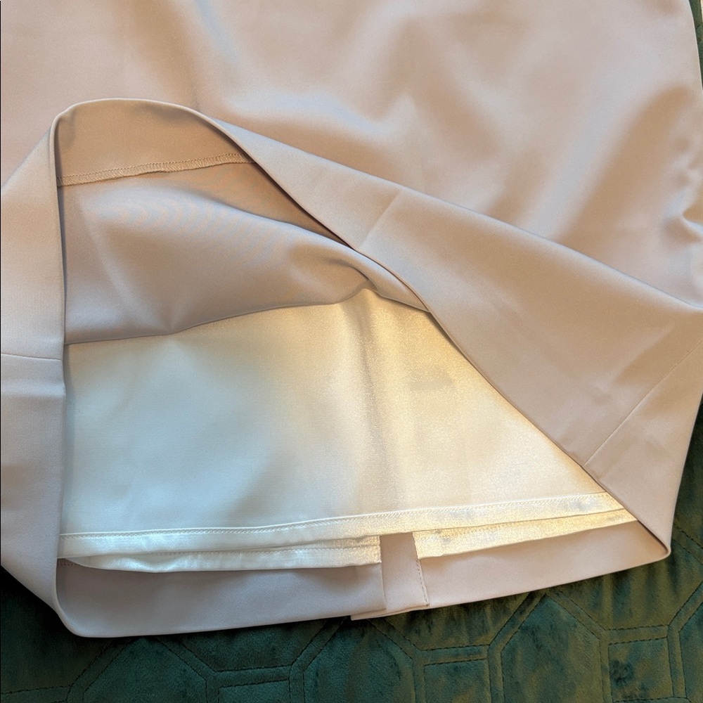 Elie Tahari taupe skirt like new Size 8 - Picture 7 of 12
